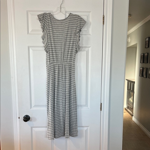 Caution To The Wind Gray Patterned Midi Dress - Picture 3 of 3